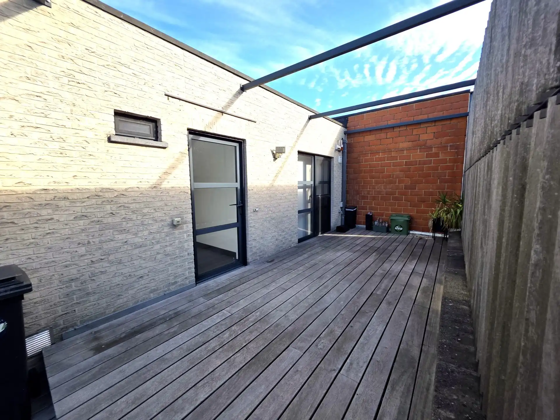 Stijlvol en lichtrijk appartement met twee terrassen en open uitzicht foto 11