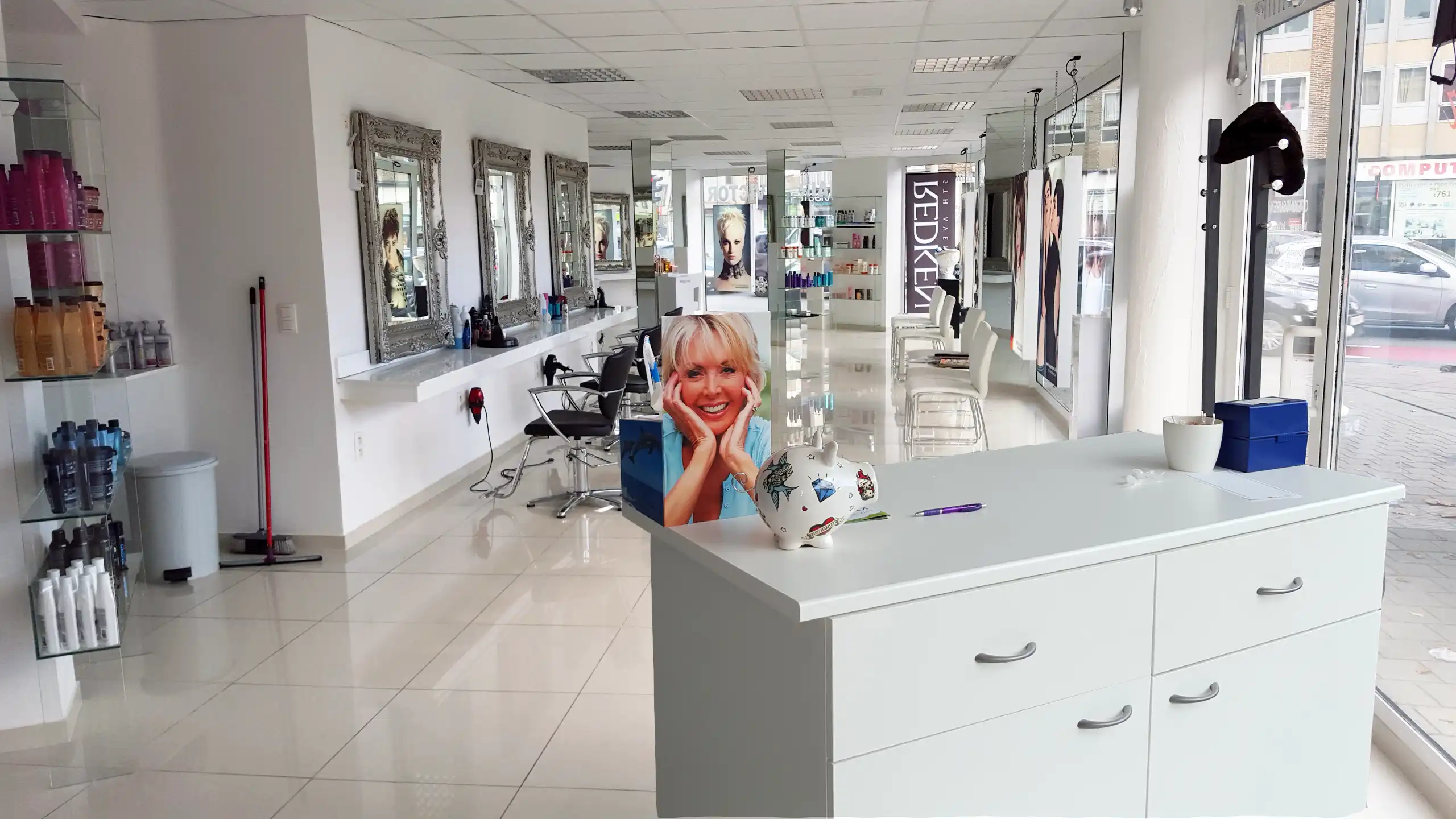 Opbrengsteigendom met handelsruimte en 2 grote appartementen foto 7