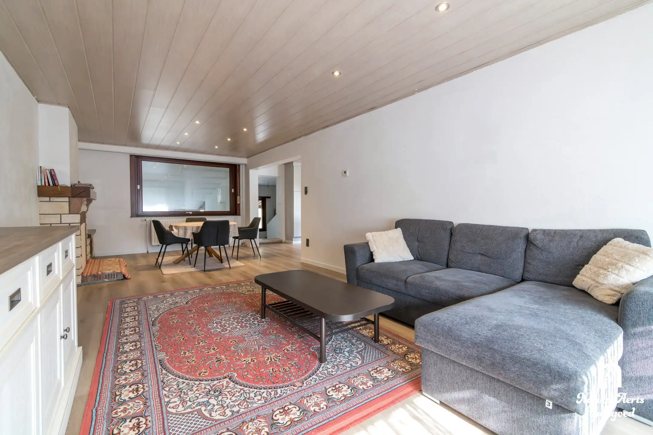 Gerenoveerde gezinswoning met ruimte voor eigen invulling foto 5