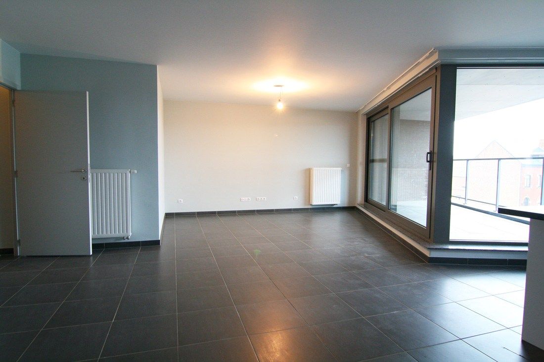 Wonen in een tweeslaapkamerappartement met zicht op het KANAAL foto 5
