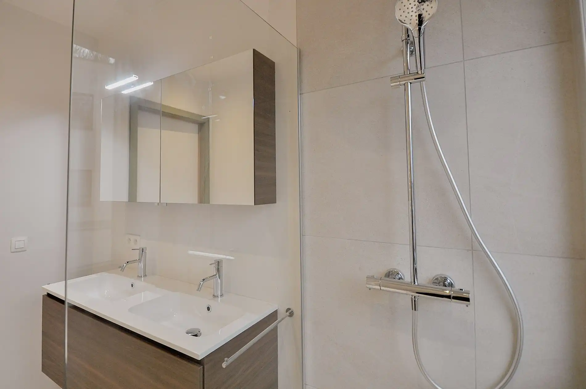 Nieuwbouw: Licht en modern nieuwbouwappartement met terras nabij Duinenwater. foto 9