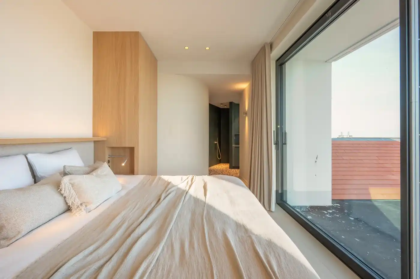 Uitzonderlijk duplex penthouse met een ideale oriëntatie en een fenomenaal panoramisch zicht over de Noordzee, Duinbergen en het Albertstrand foto 25