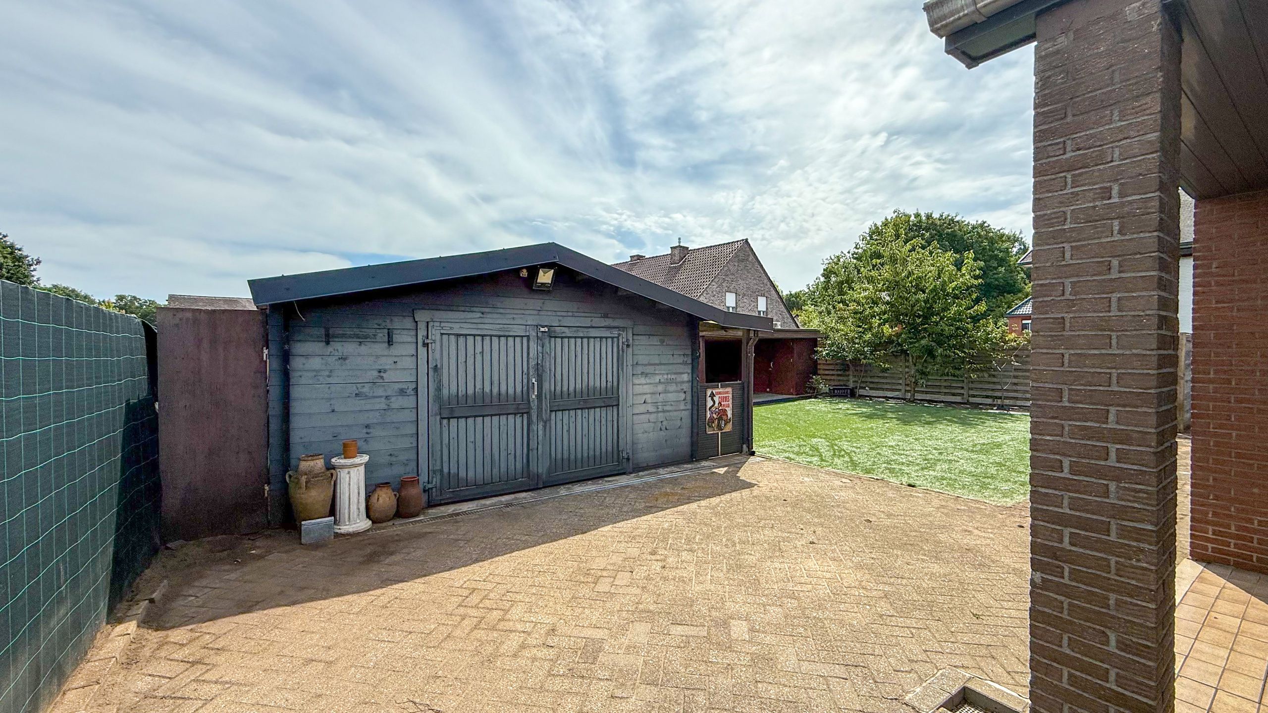 Instapklare gezinswoning met 4 slpks en mooie verzorgde tuin foto 34