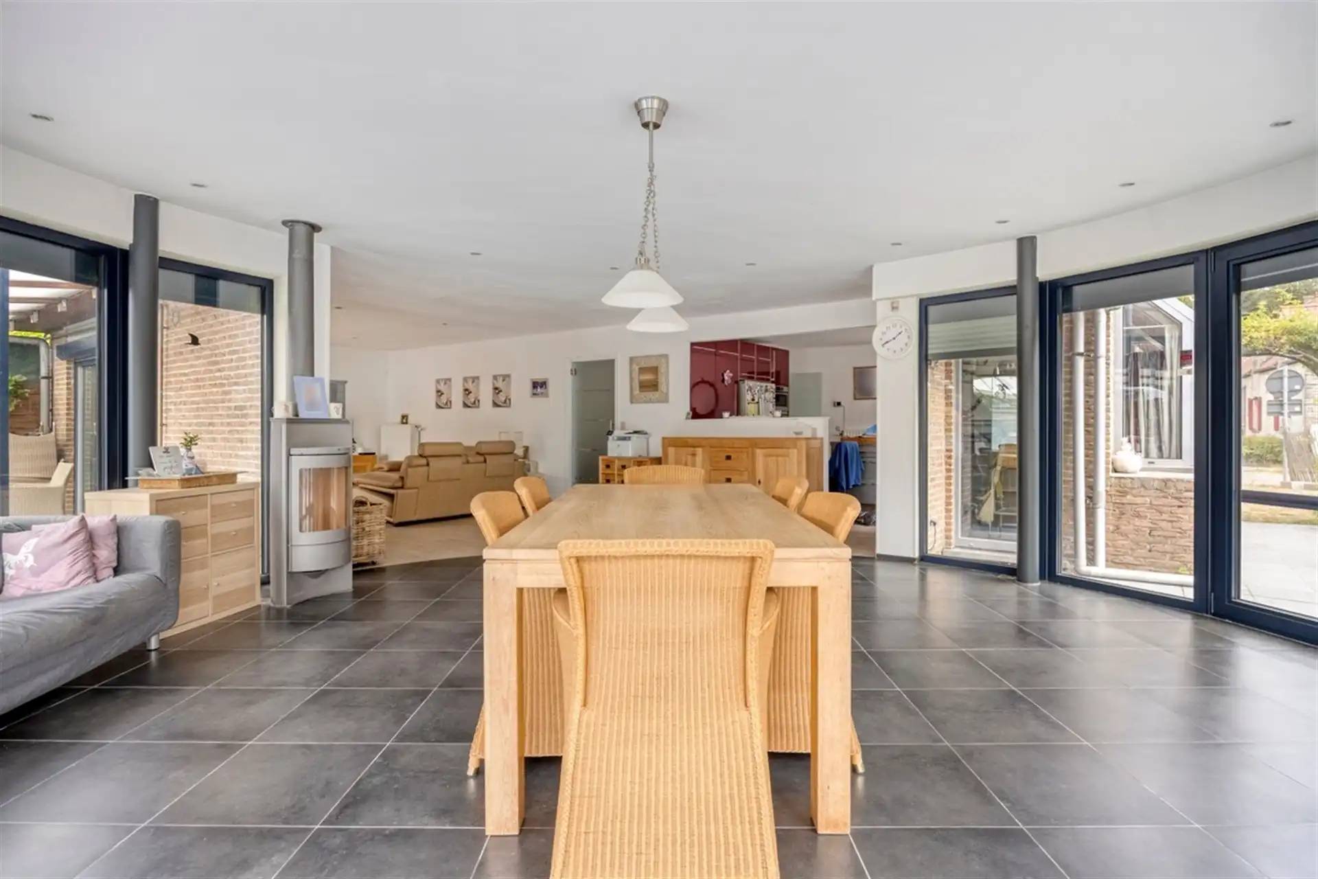 Villa met zwembad in rustige straat foto 7