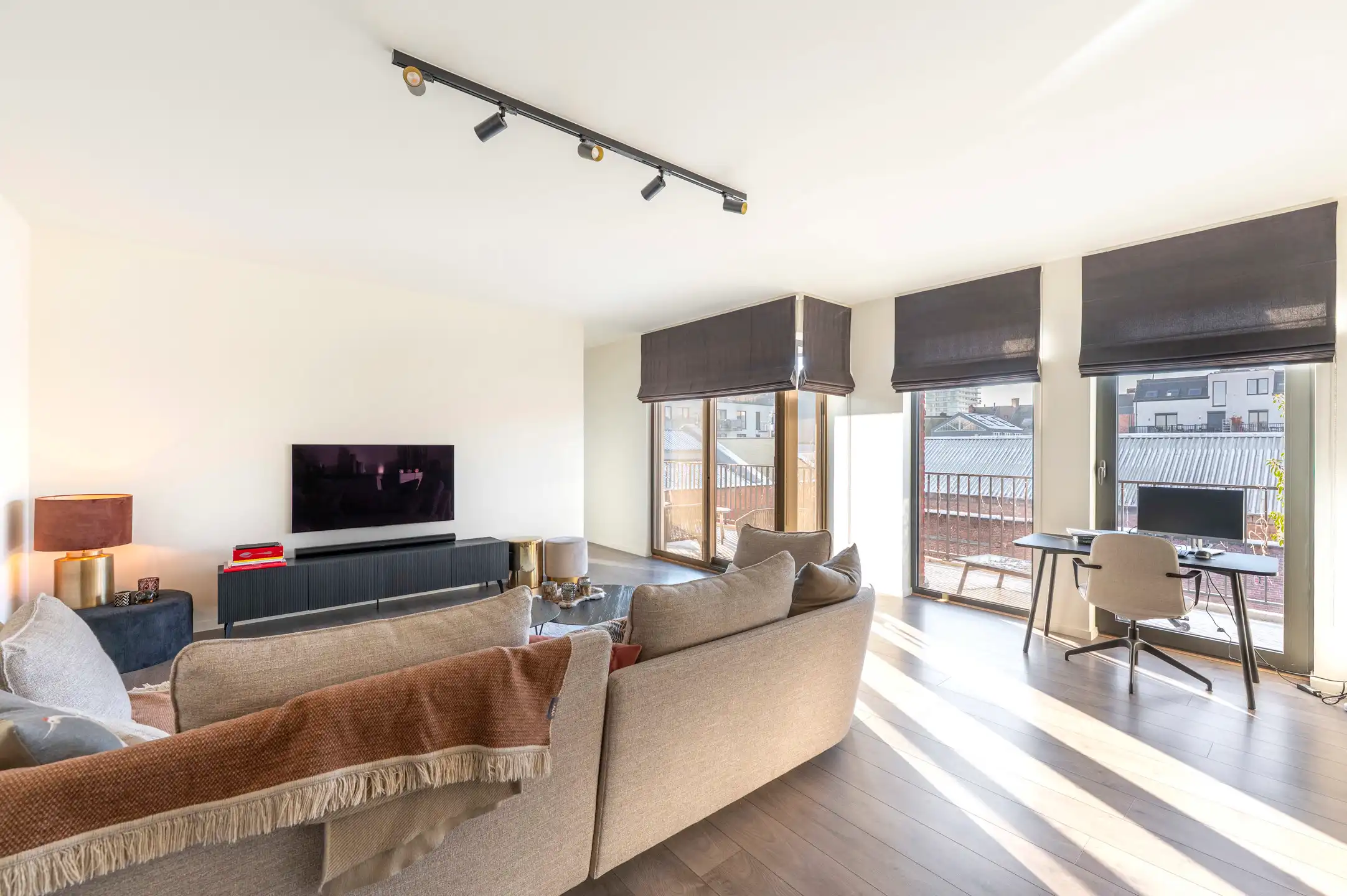 Luxueus 2-slaapkamerappartement met zonnig terras foto 6