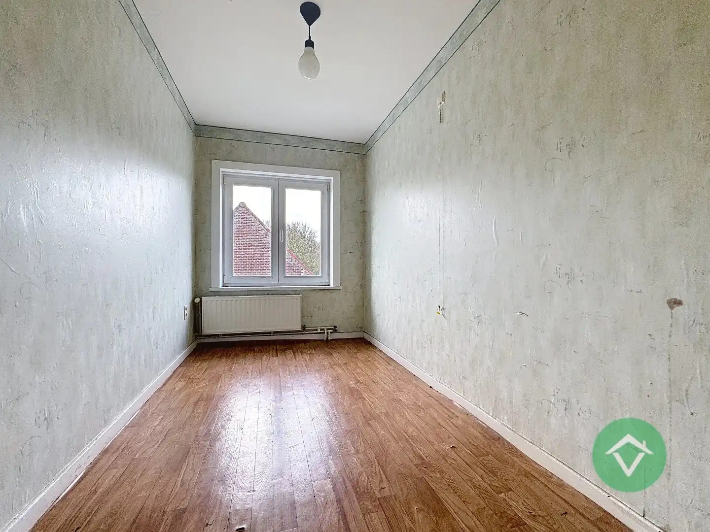 Alleenstaande woning met naastliggend stuk bouwgrond en weide te Eernegem foto 28