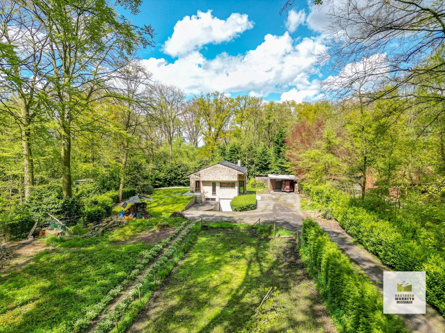 Uniek gelegen charmante woning op 2.880 m2 foto 3