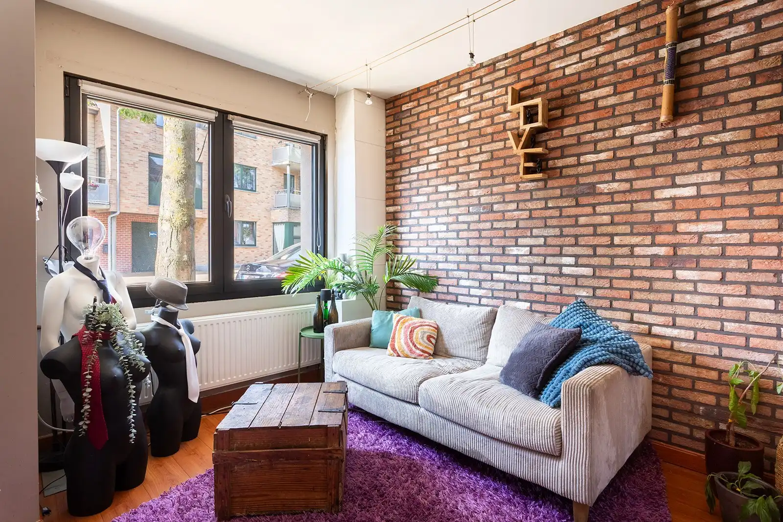 Gezellige woning met veel potentieel in groene buurt foto 2