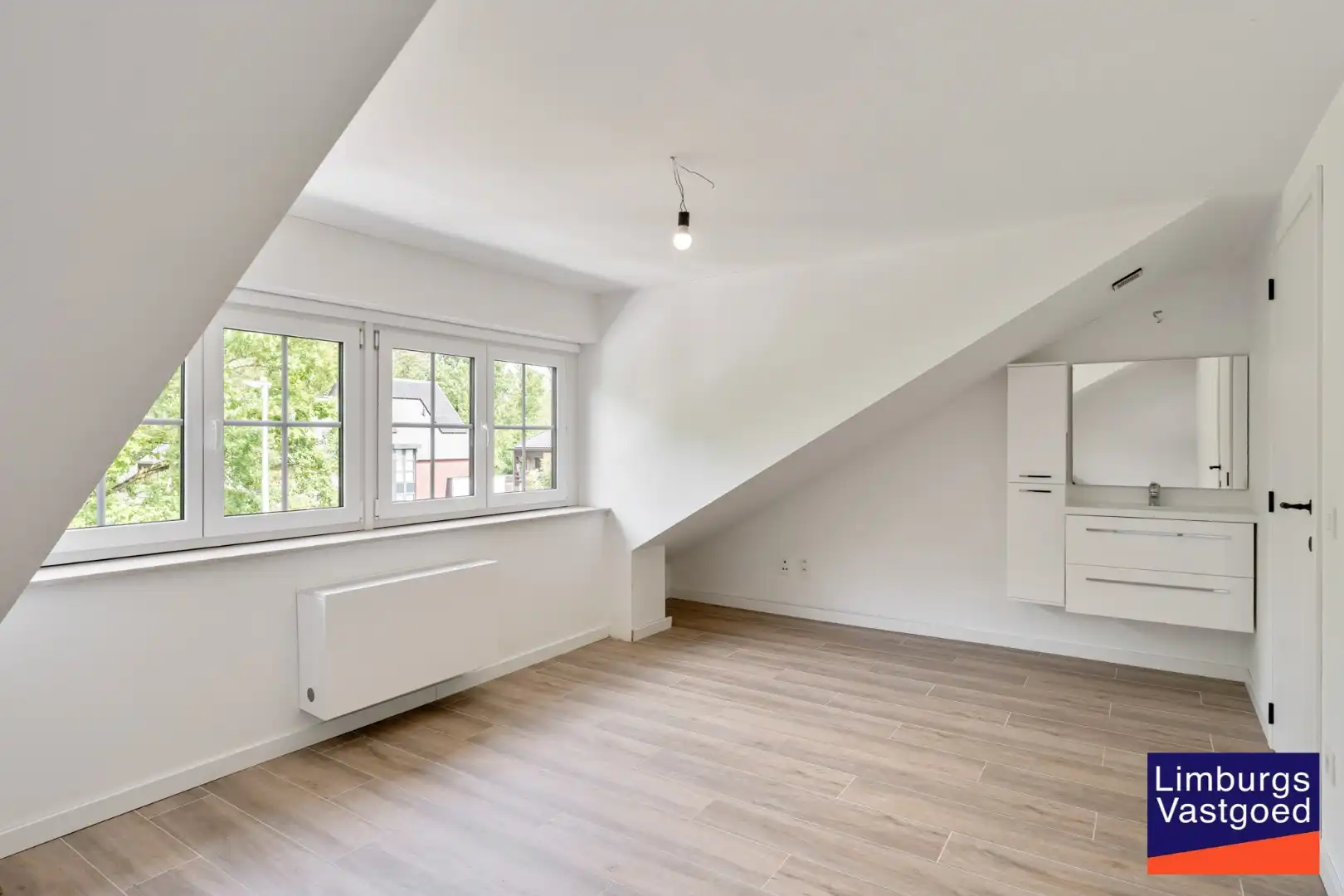 Exclusieve gezinswoning, 283m², 5 slpk, praktijkruimte op toplocatie foto 33