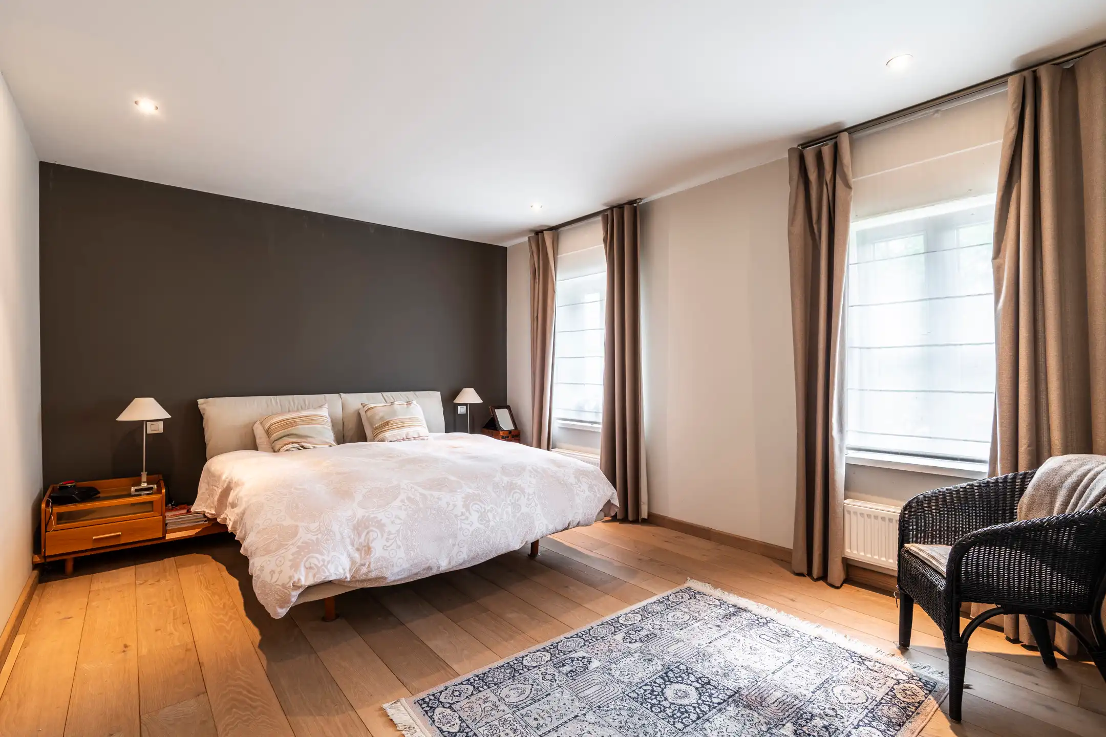 Instapklare villa met 4 slpks en binnenzwembad op 2232m² foto 12