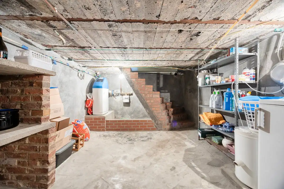 Woning op toplocatie te koop in hartje Harelbeke foto 13