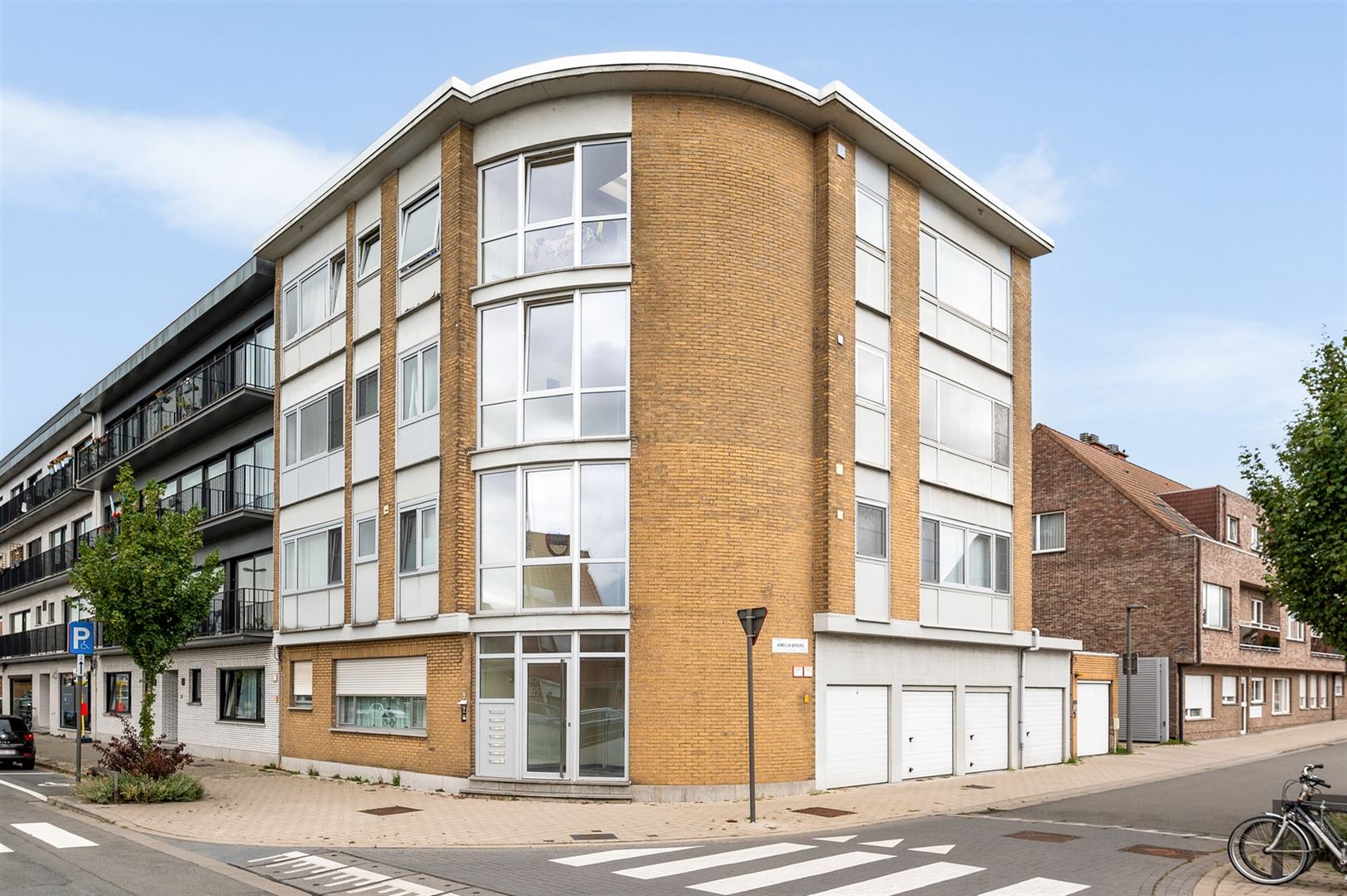 Te renoveren appartement ca. 64m2 met één slaapkamer foto {{pictureIndex}}
