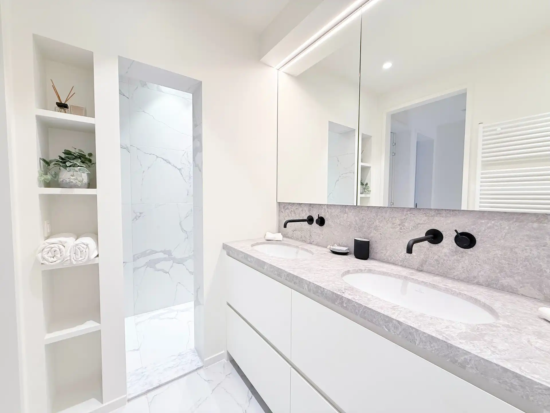 Gerenoveerd appartement met zijdelings zeezicht in Knokke-Het Zoute foto 5