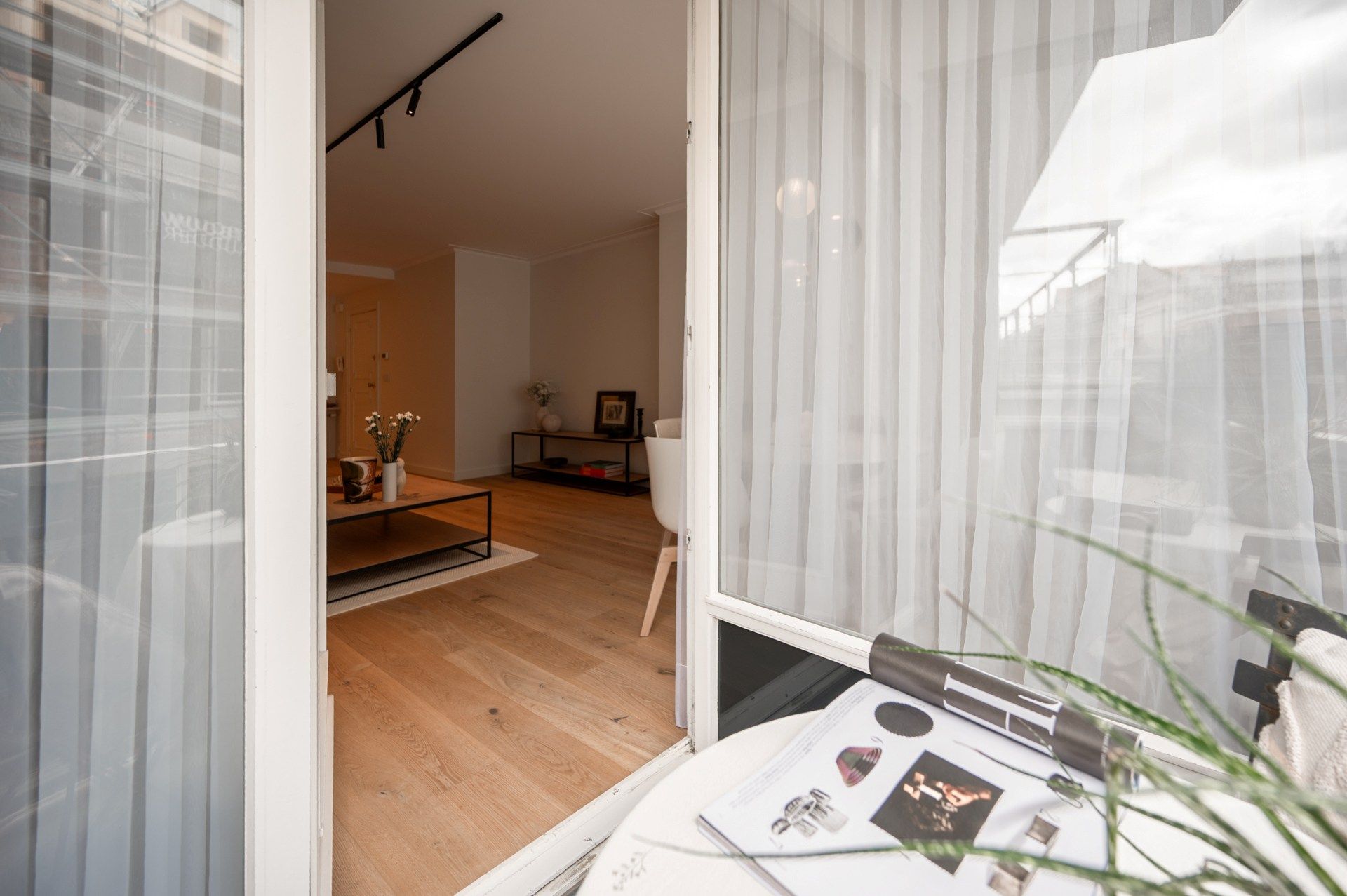 Stijlvol en volledig gerenoveerd appartement op wandelafstand van zee en het commerciële centrum. foto 5