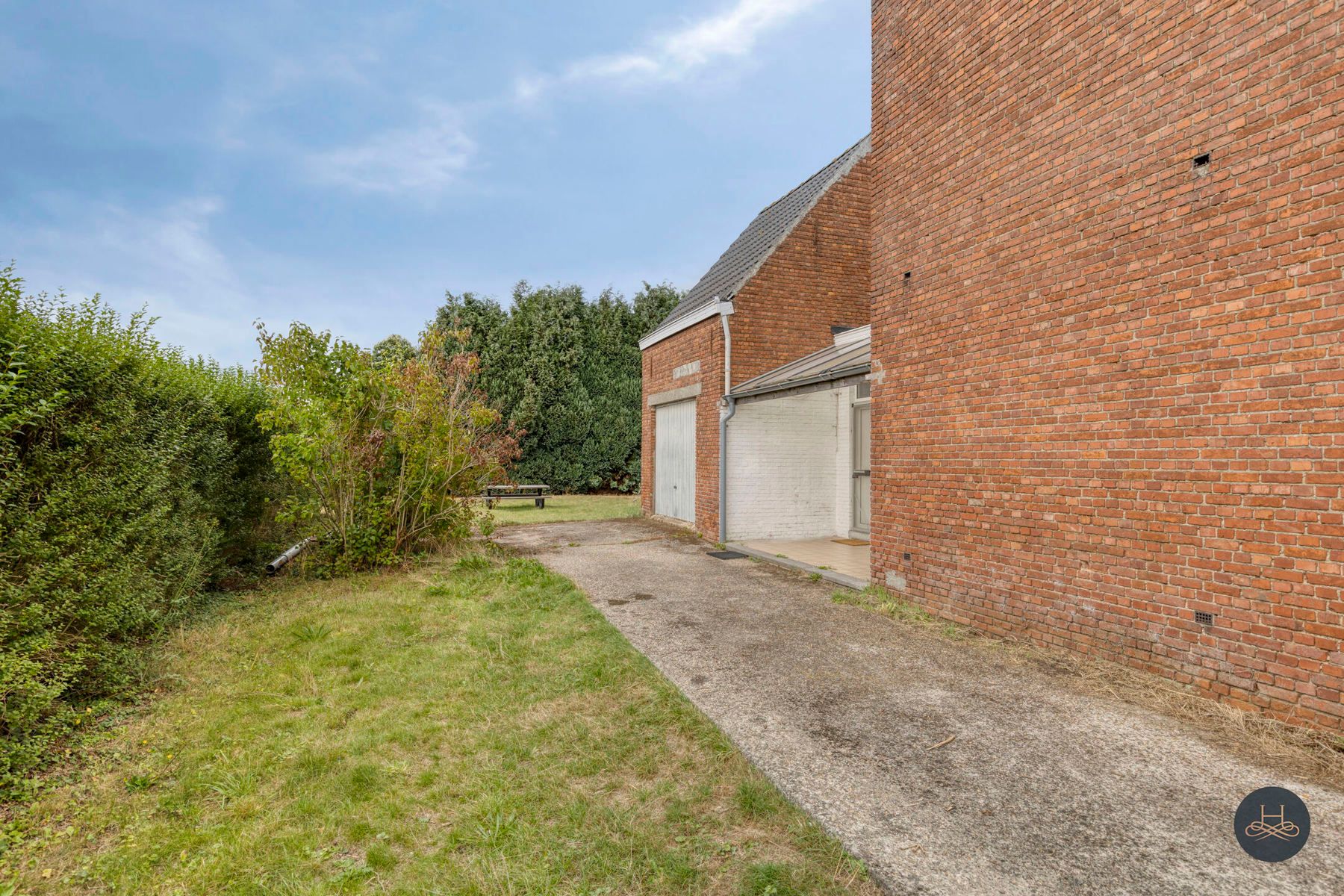 Vrijstaande woning met enorm potentieel foto 15