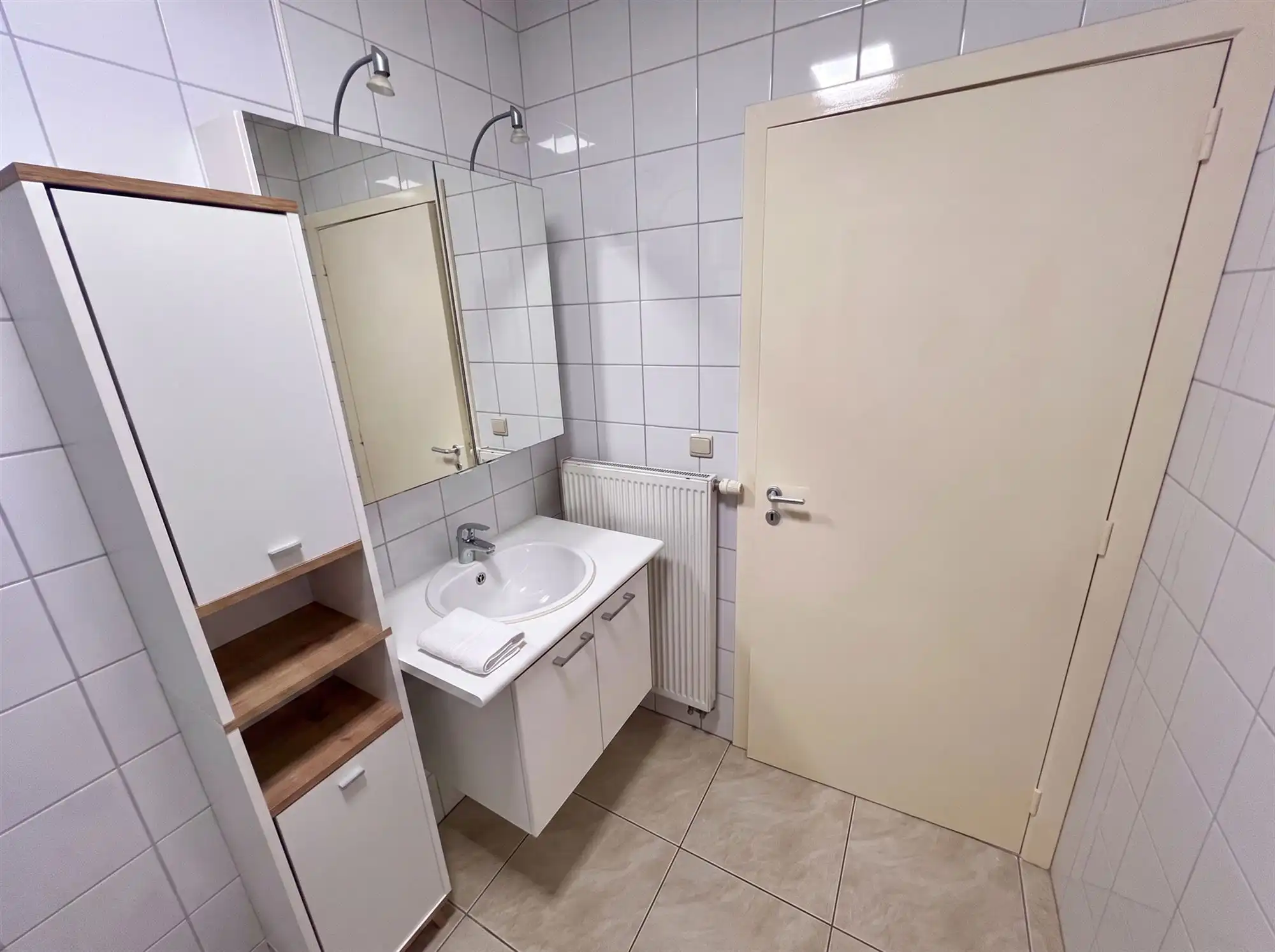 1-slaapkamerappartement met terras en autostaanplaats foto 9