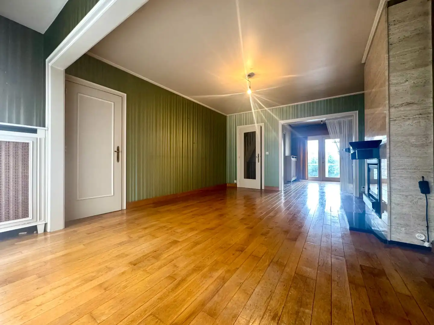 Woning met garage en tuin! foto 4