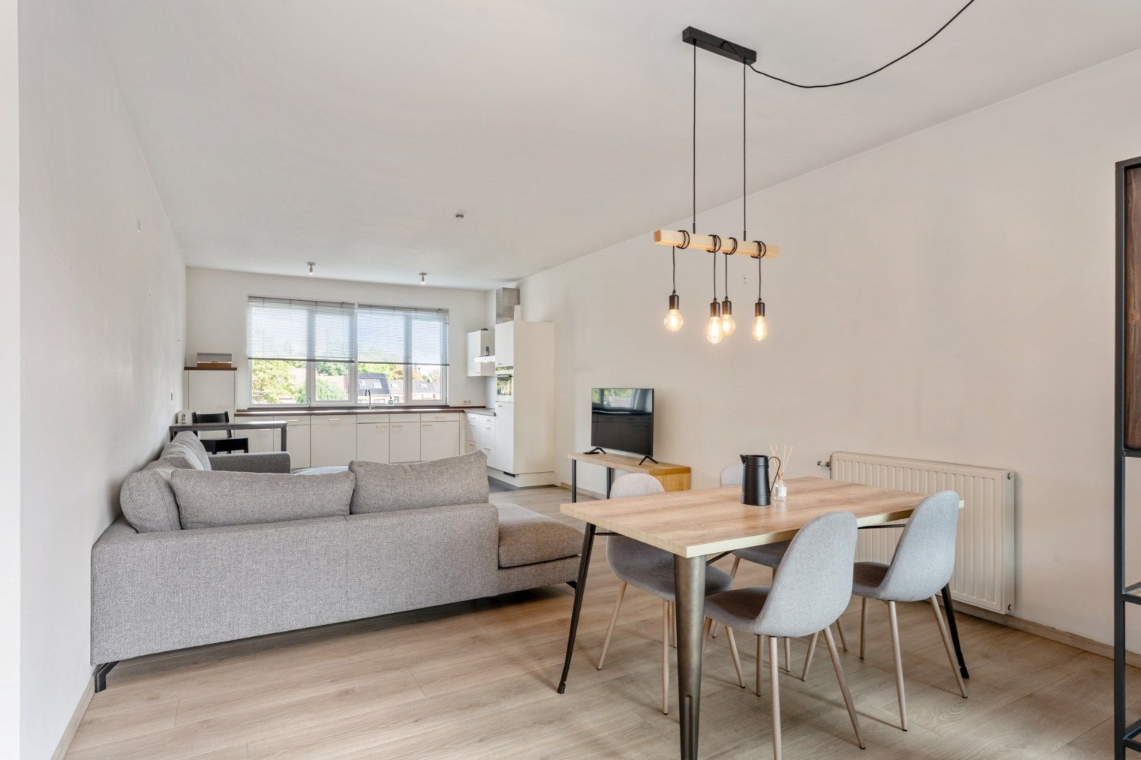 App., 119 m², 2 slpk, terras, autostaanplaats foto 22