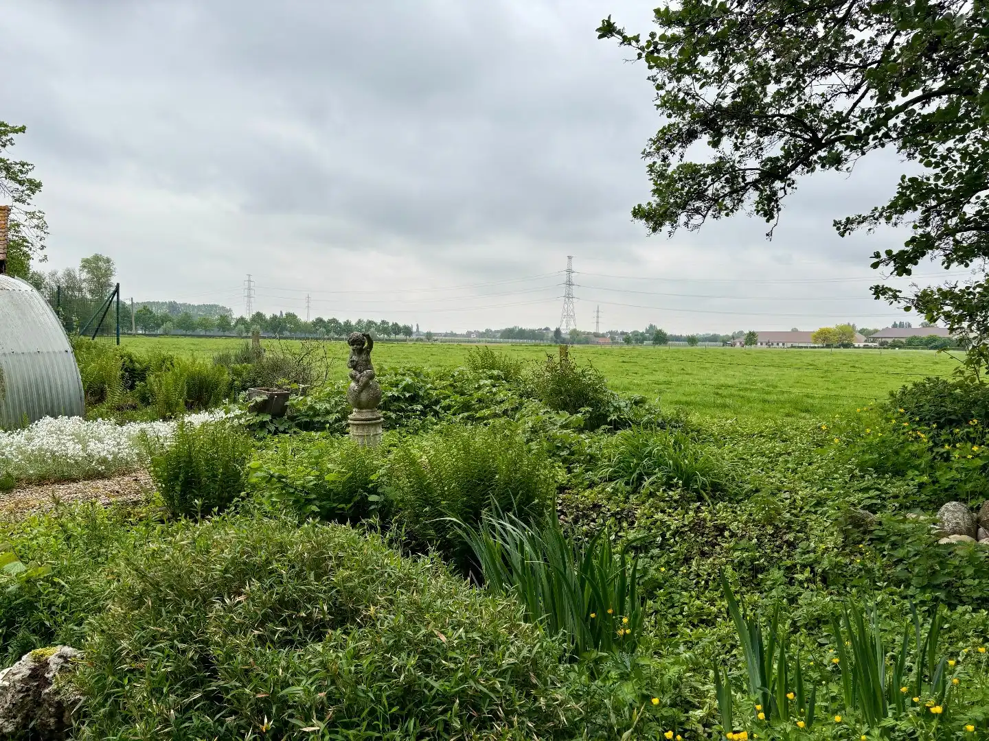 Te renoveren gelijkvloerse villa op 954 m² met landelijke verzichten te Bavikhove. foto 18