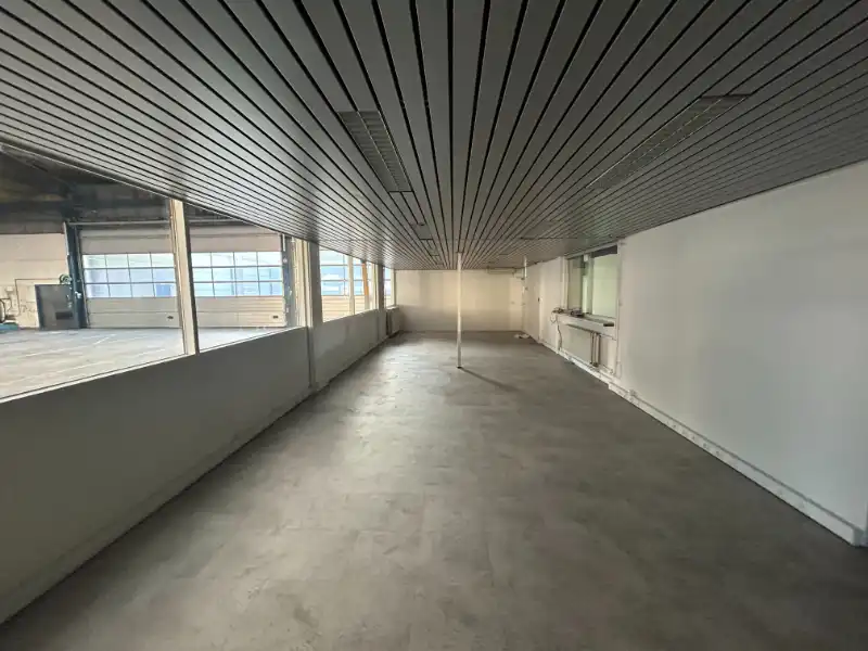 Ruime werkplaats / atelier met kantoren op topligging nabij UZ Gent foto 14