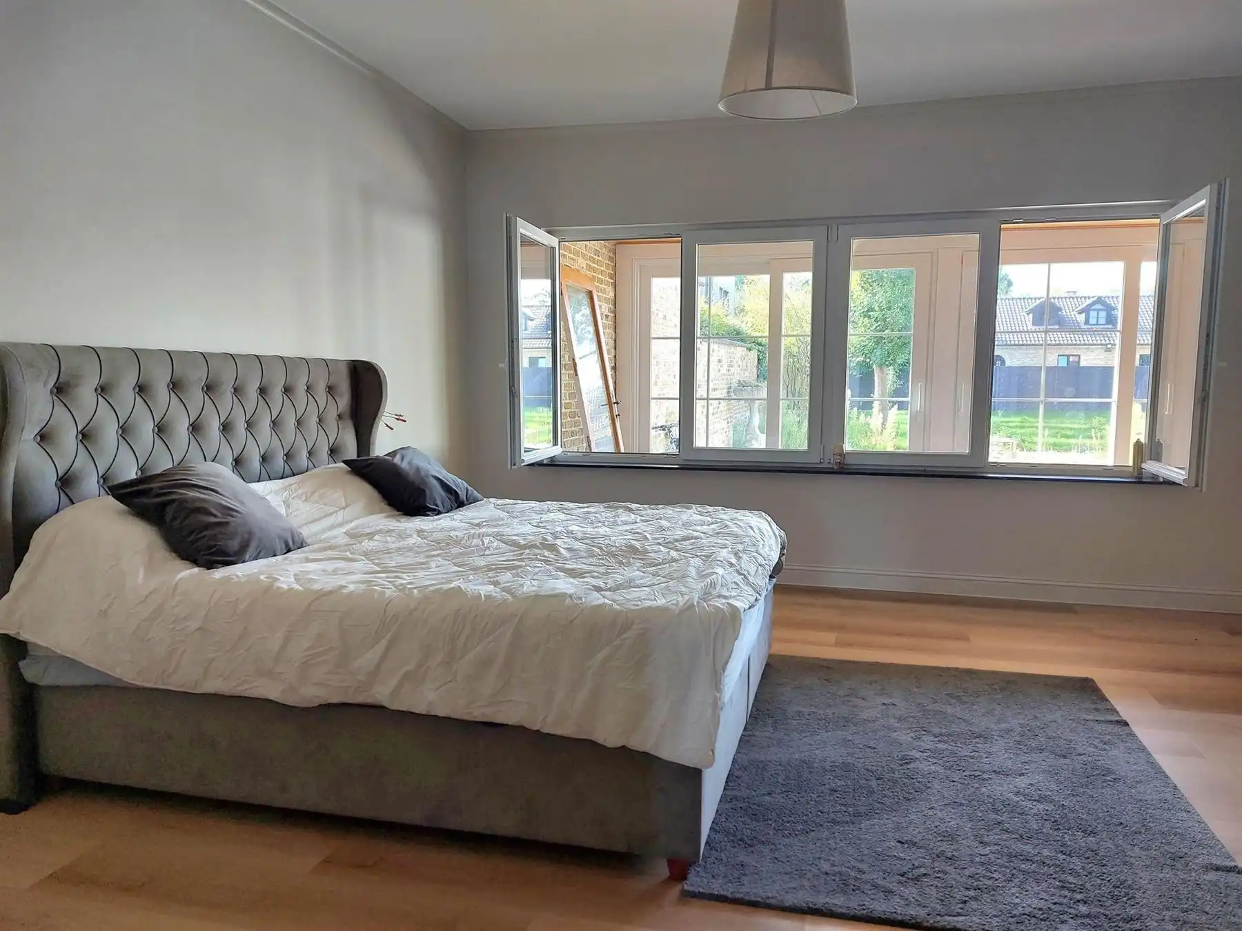KARAKTERVOLLE HERENWONING IN CENTRUM GRIMBERGEN  foto 3