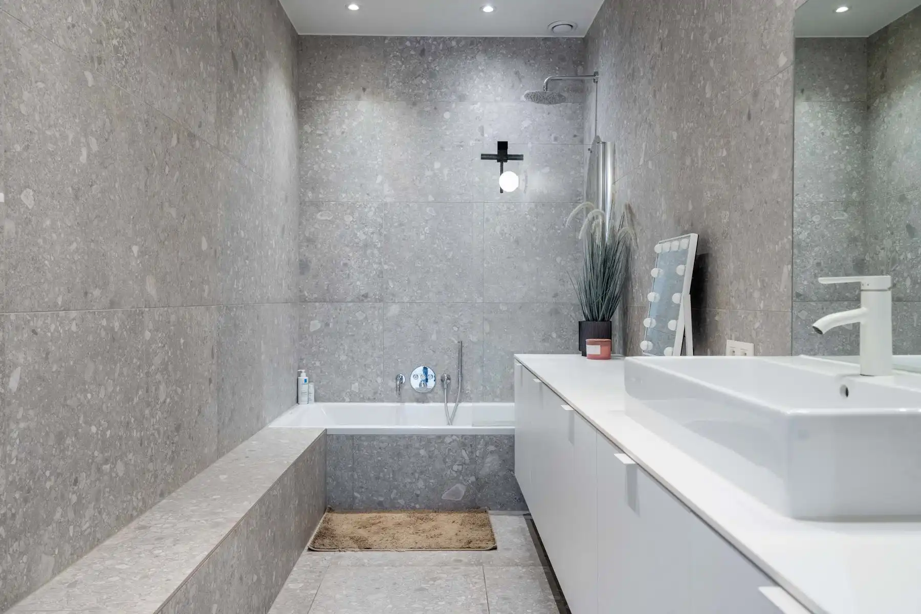 Recent duplex met 2 slpk en eigen inkom foto 18