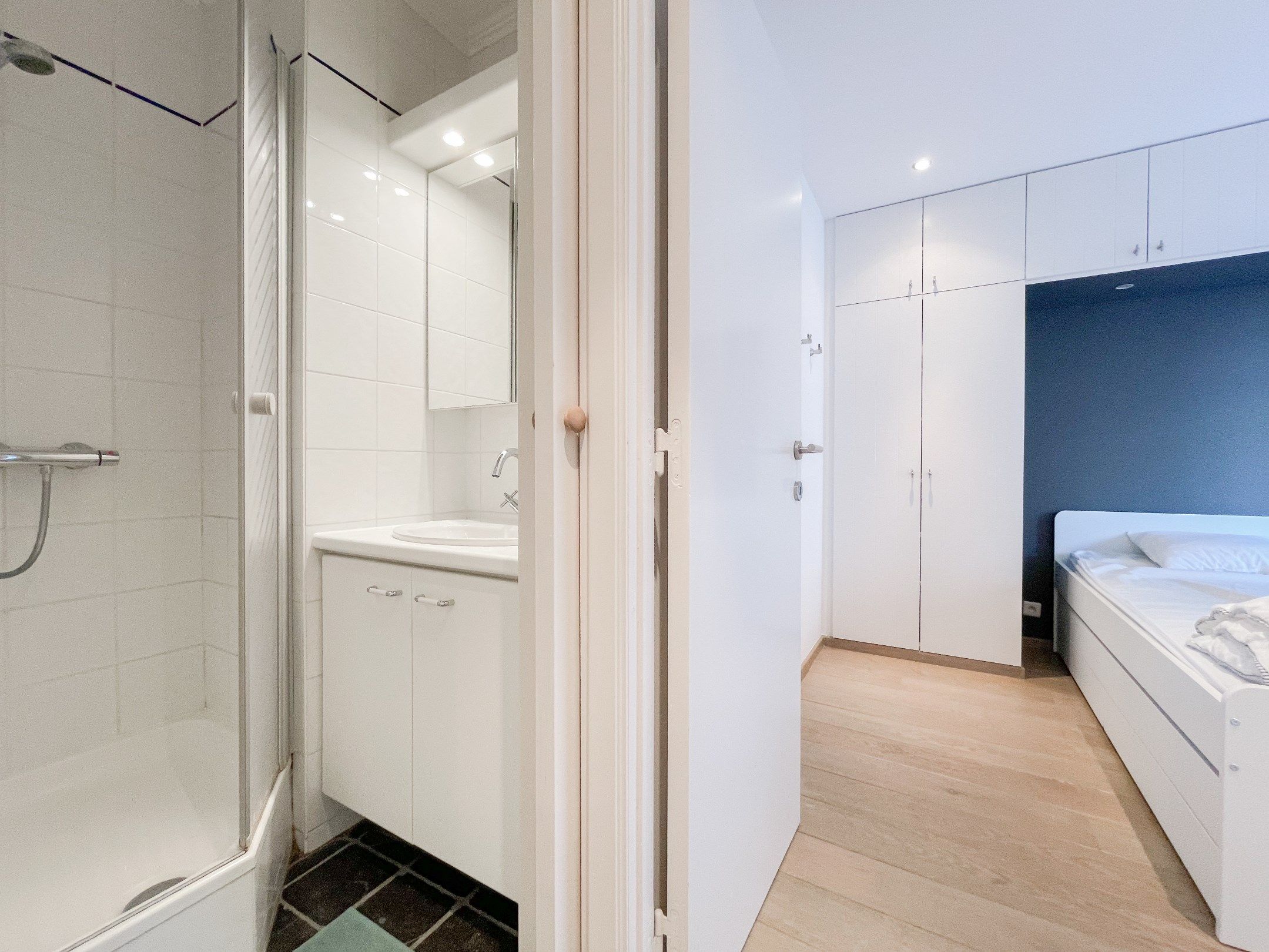 Drie slaapkamer appartement met een open zicht gelegen nabij het Driehoeksplein.  foto 16