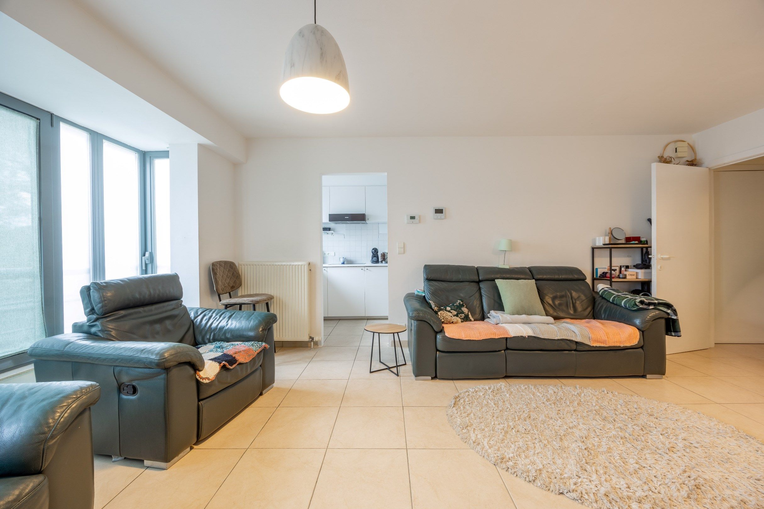 CHARMANT TWEESLAAPKAMER APPARTEMENT MET GARAGE foto 4