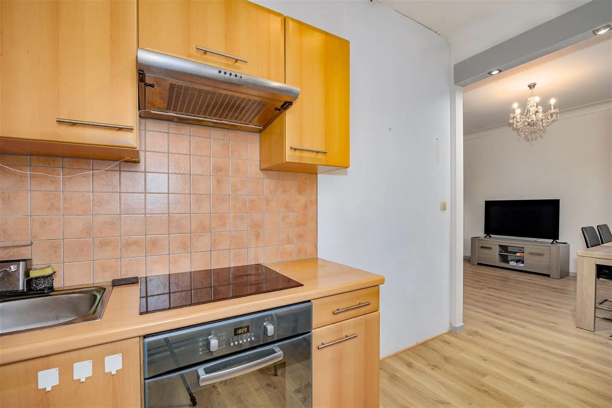 Lichtrijk 2-slaapkamerappartement met vergund dakterras in Mortsel foto 7