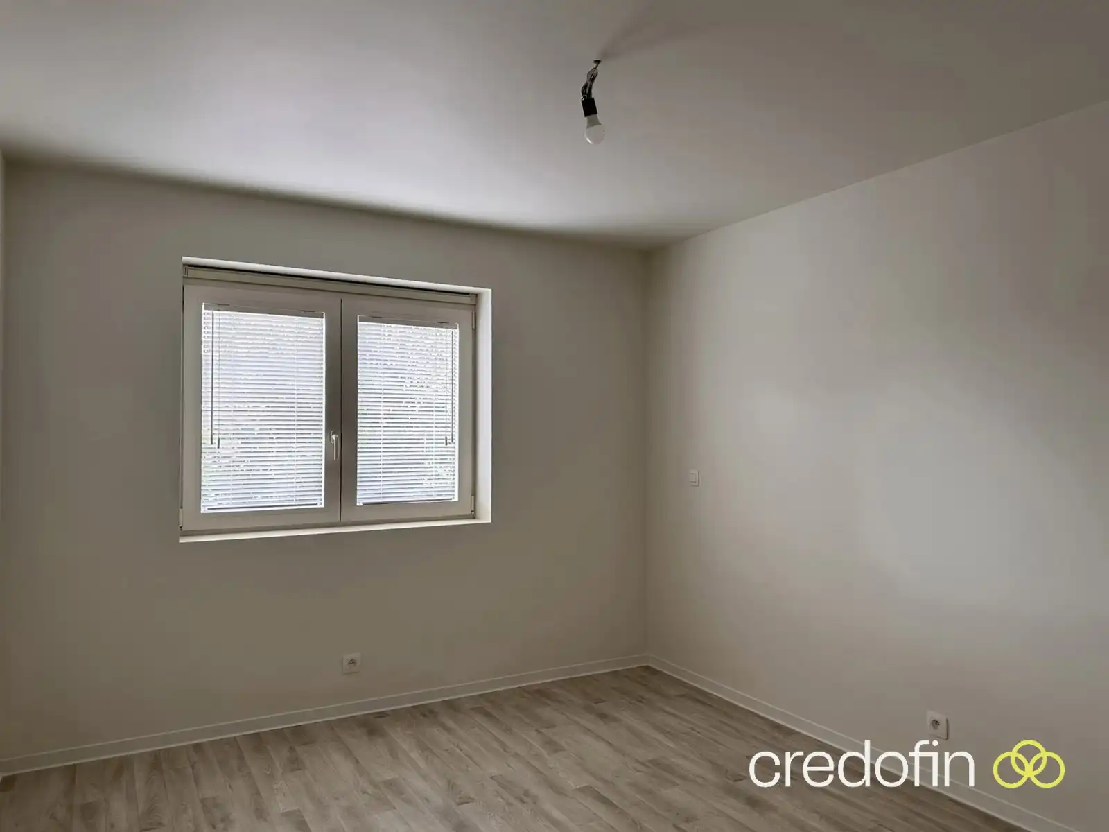 Recente woning met 2 slaapkamers, dressing en garage foto 12