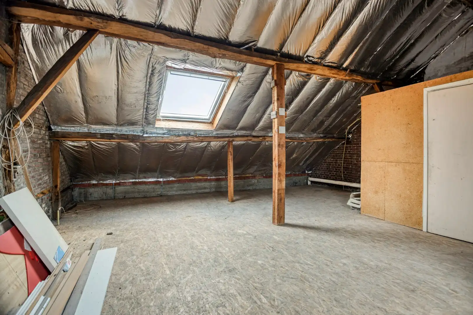 Gebouw met winkel-/kantoorruimte en ruim appartement met dakterras foto 29
