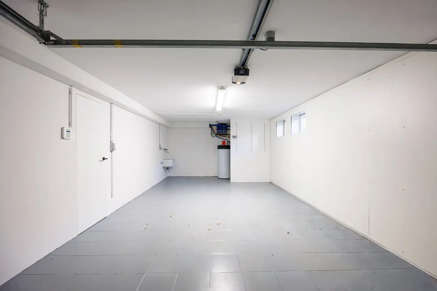 Stijlvolle vrijstaande villa met schitterende zongerichte terrassen, uitstekend gelegen op een boogscheut van het strand foto 16