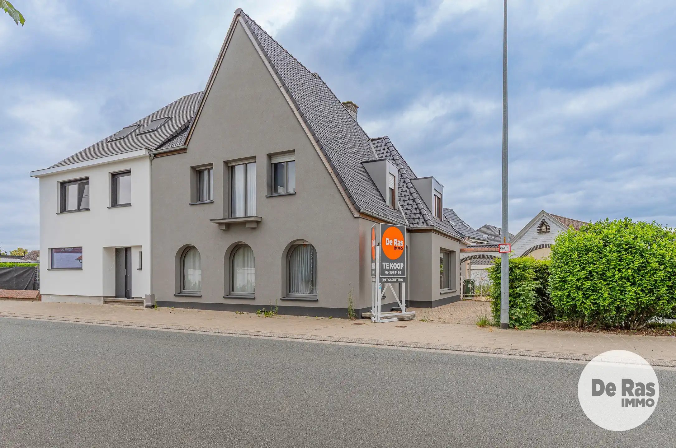 ERPE - MERE - Halfopen ruime bebouwing met potentieel foto {{pictureIndex}}