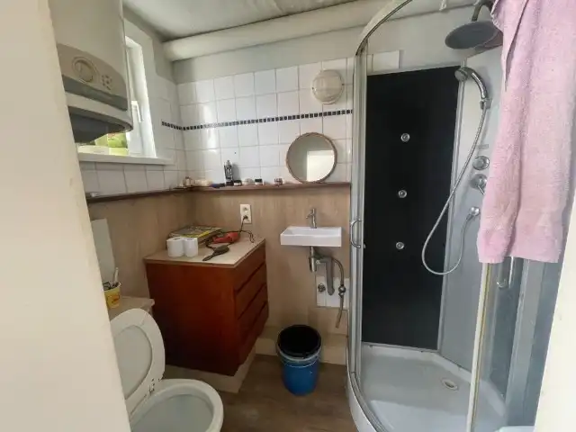Brugge centrum, nabij ’t ZAND en  VESTEN, alle winkels, scholen, station&nbsp; &nbsp;TE RENOVEREN  RUIM WOONHUIS met ZONNIGE KOER foto 7