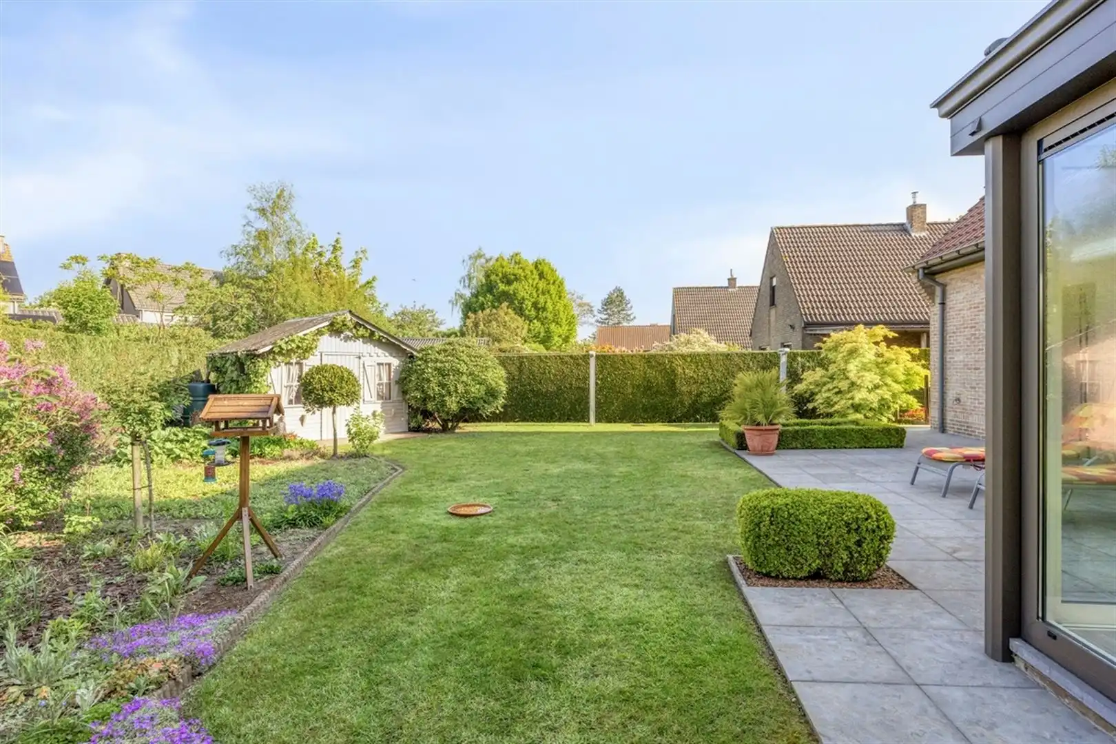 Rustig gelegen, goed onderhouden villa met 4 slaapkamers op 761 m². foto 26