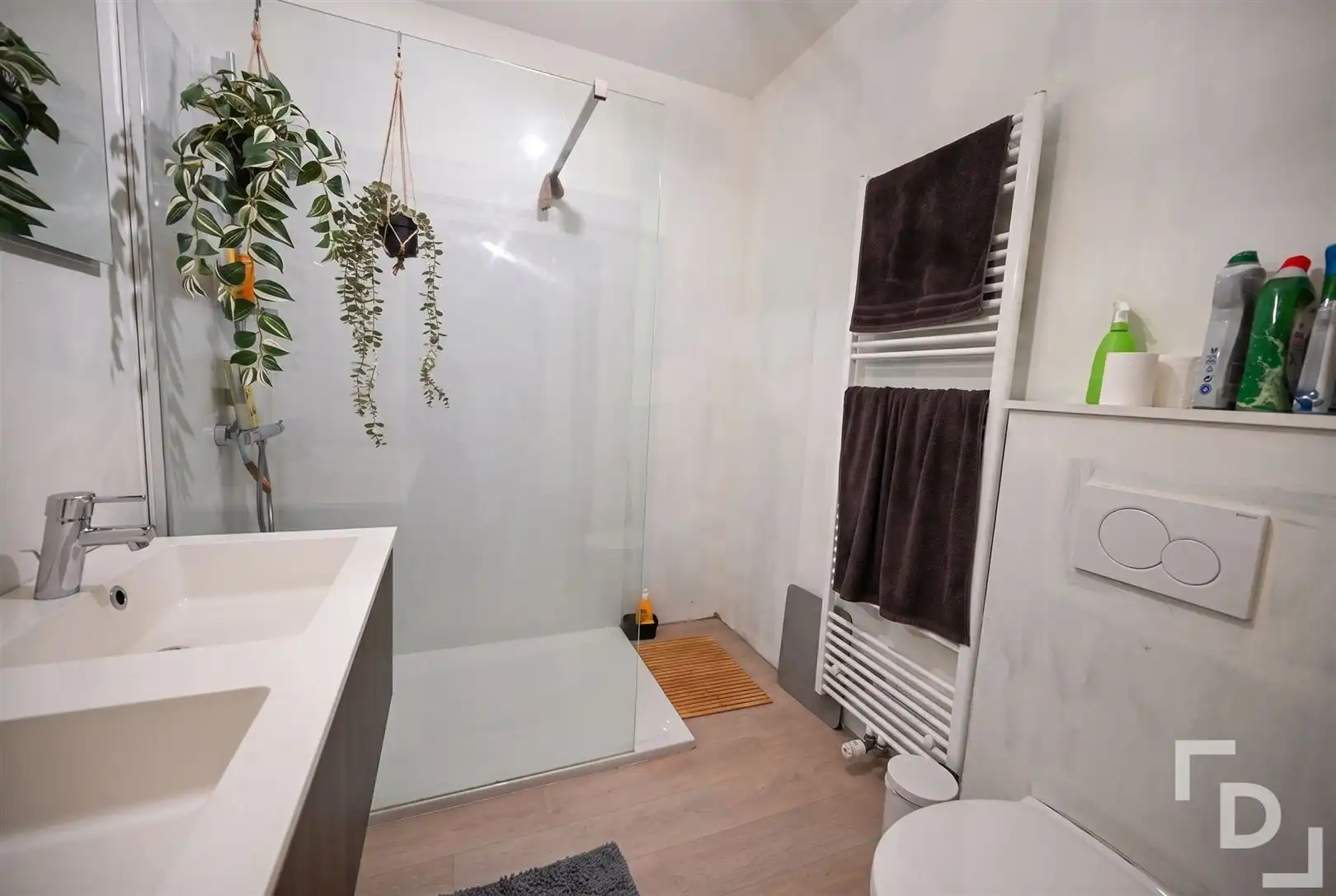 Lichtrijke duplex op een boogscheut van de Menenpoort foto 16