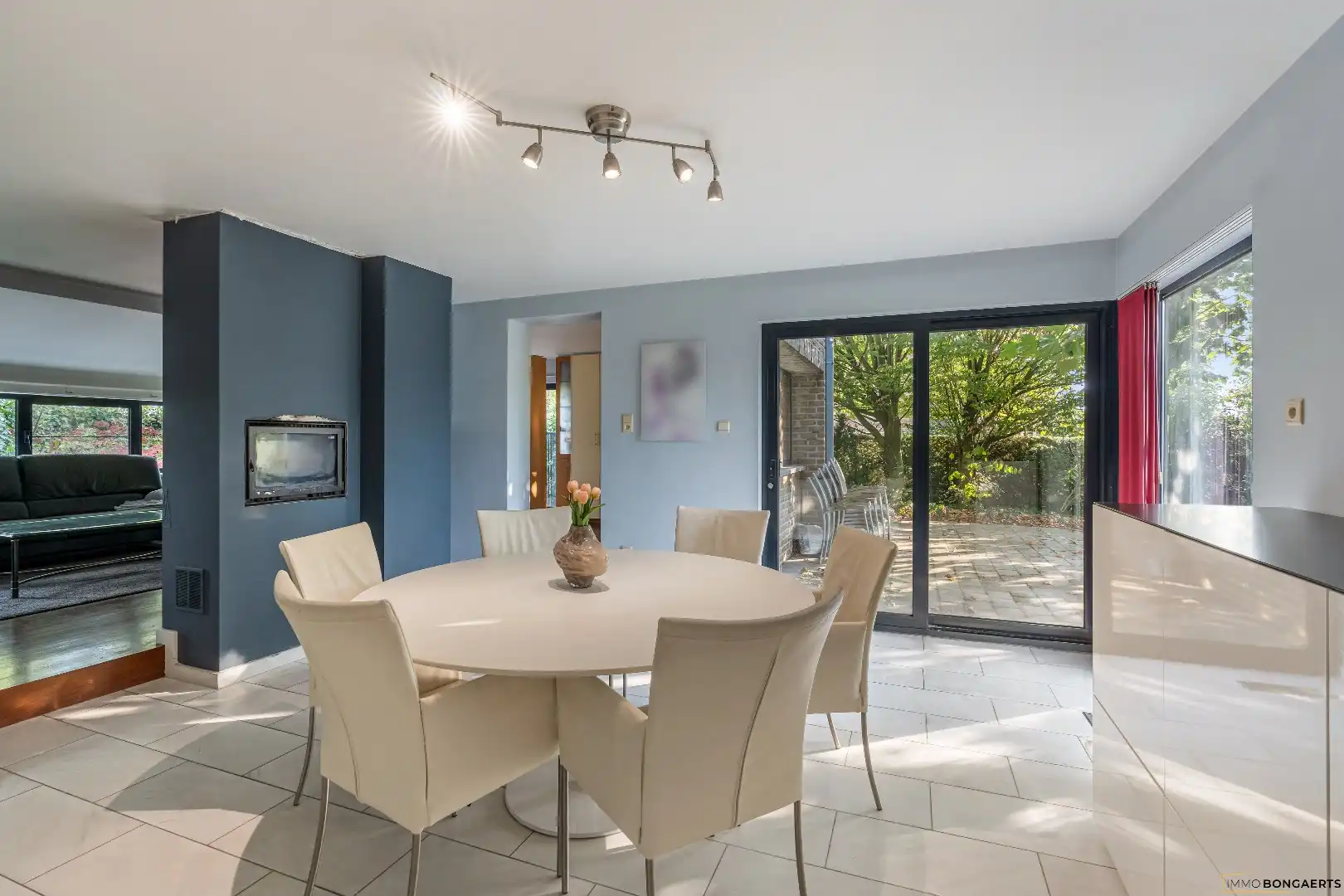 Ruime gezinswoning met 3 slaapkamers foto 9