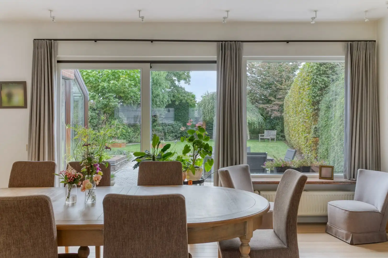 Prachtige, unieke woning met mooie tuin in het centrum van Wevelgem! foto 7