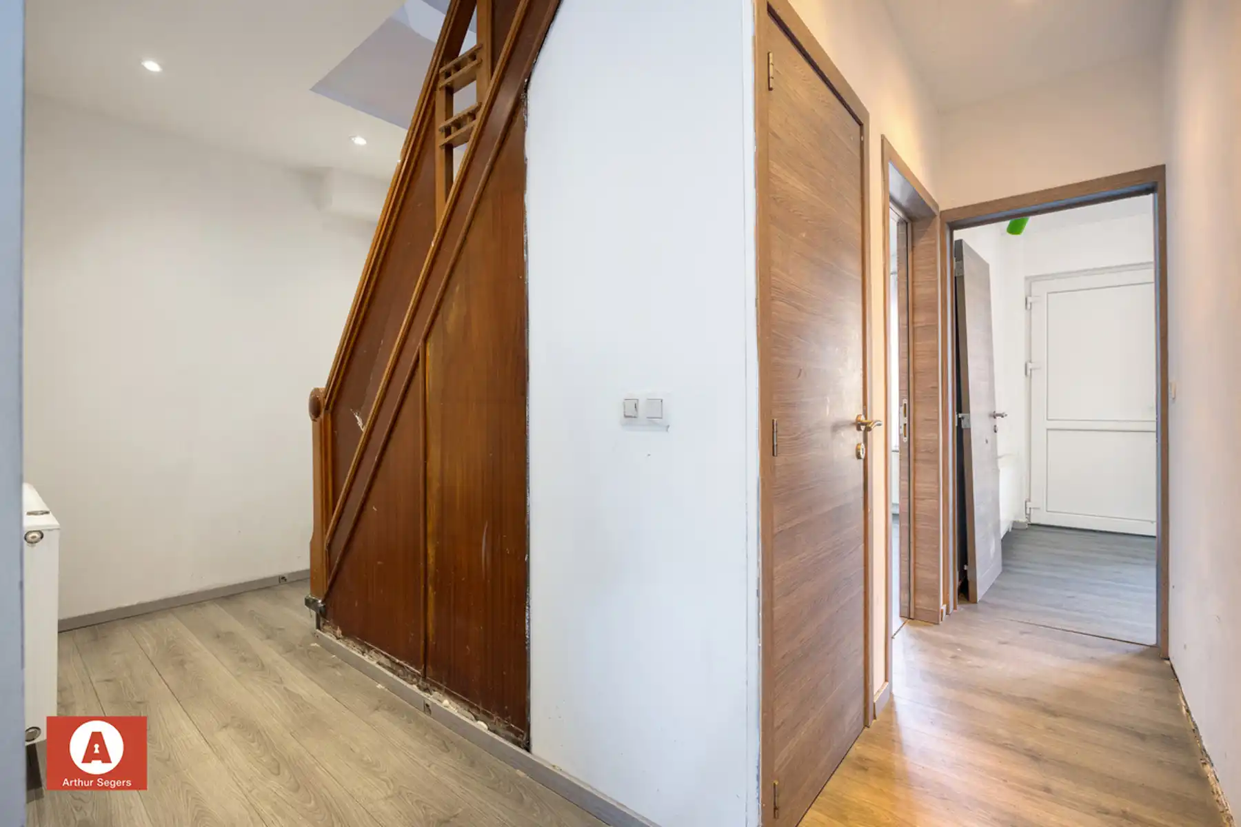 Veder af te werken/te renoveren gezinswoning mét achterbouw foto 5