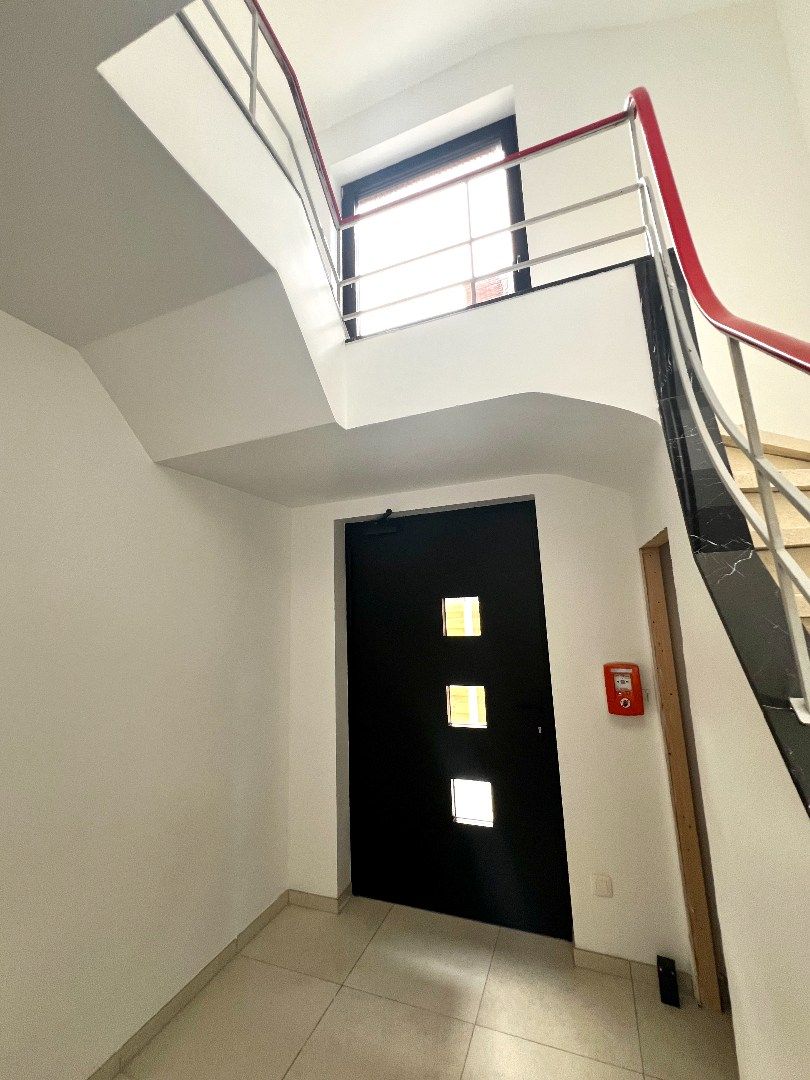 🌞 Energiezuinig en instapklaar appartement te huur in hartje Harelbeke! foto 3
