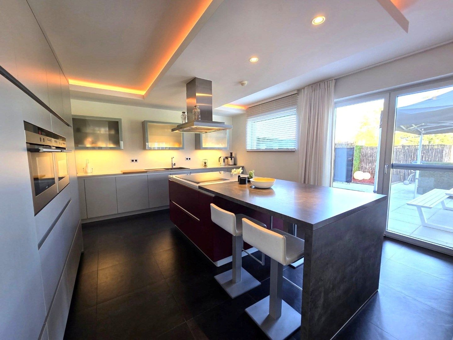 Schitterende villa op 17are 30ca, gelegen op bijna het einde van deze schitterende woonwijk. foto 11