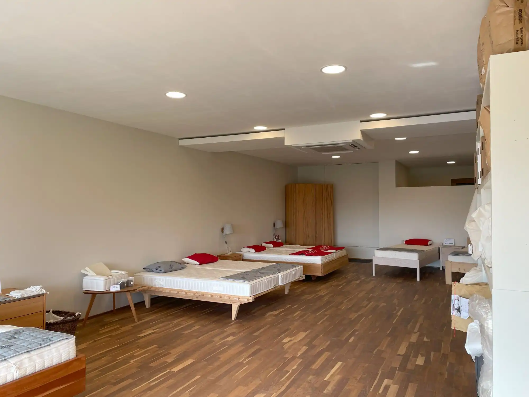 Multifunctioneel bedrijfsgebouw met een oppervlakte van 1510 m² gelegen op Kamp C, Provinciaal Centrum Duurzaam Bouwen en Wonen te Westerlo. foto 10