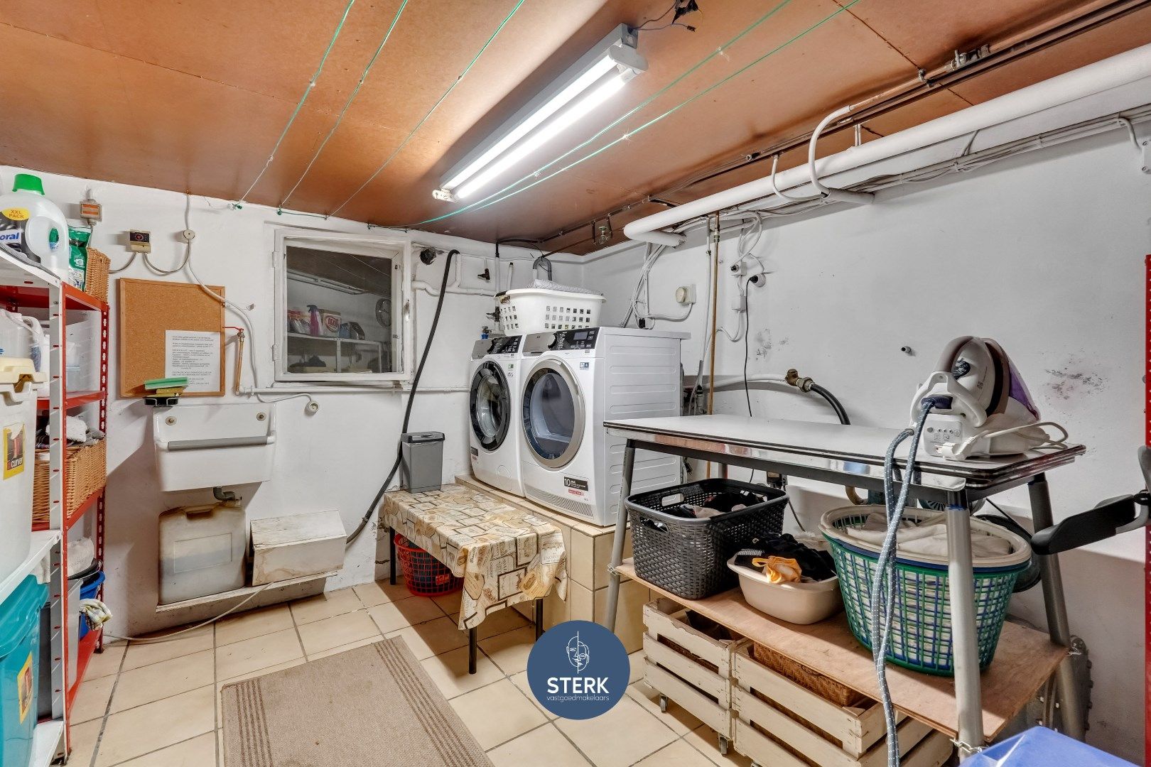 RUIME WONING MET COMMERCIËLE RUIMTE OP EEN CENTRALE LIGGING TE MAASMECHELEN !  foto 21