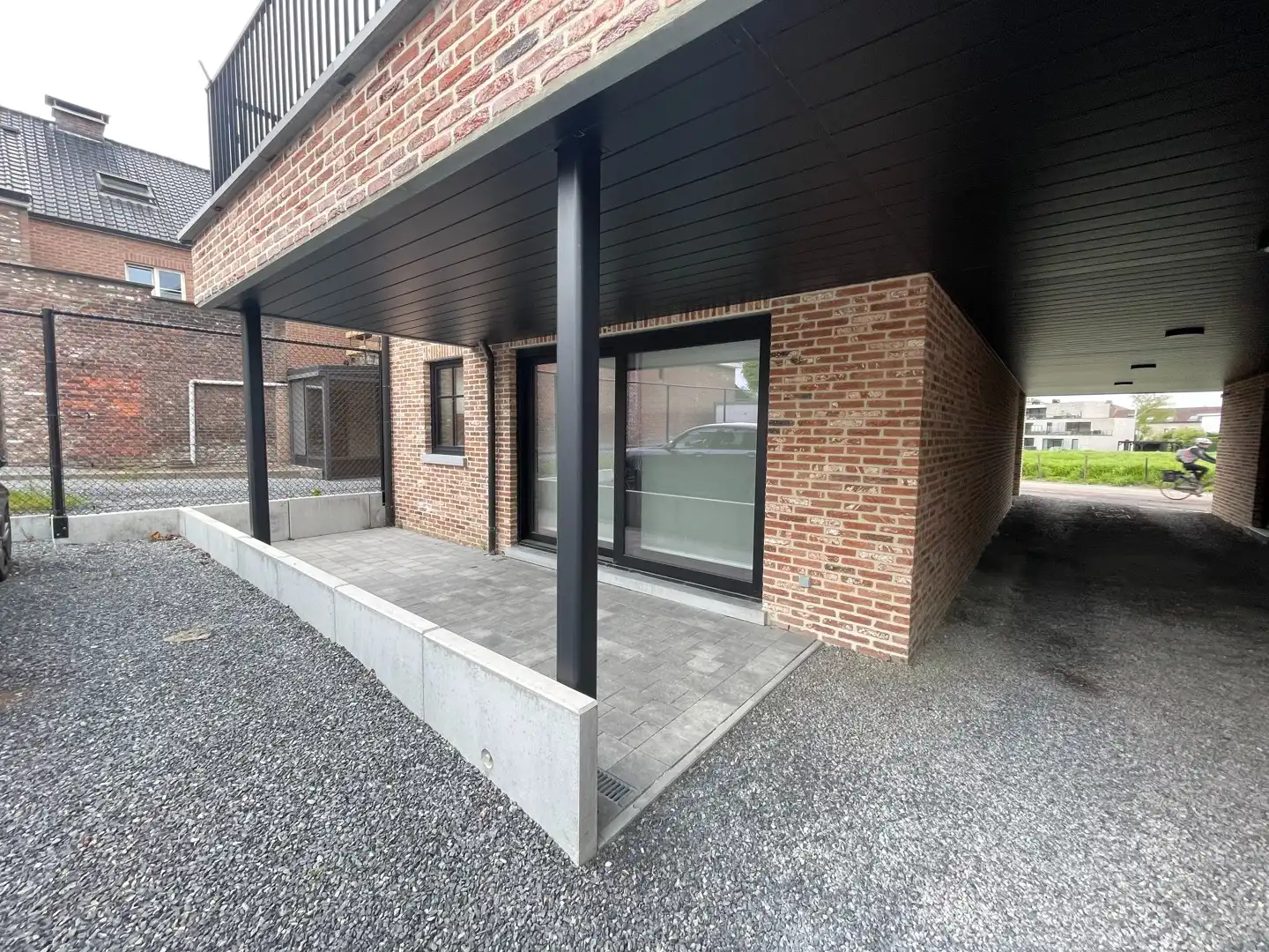 Zeer energiezuinig gelijkvloers appartement met 1 slaapkamer en terras Beverst/Bilzen. foto 11