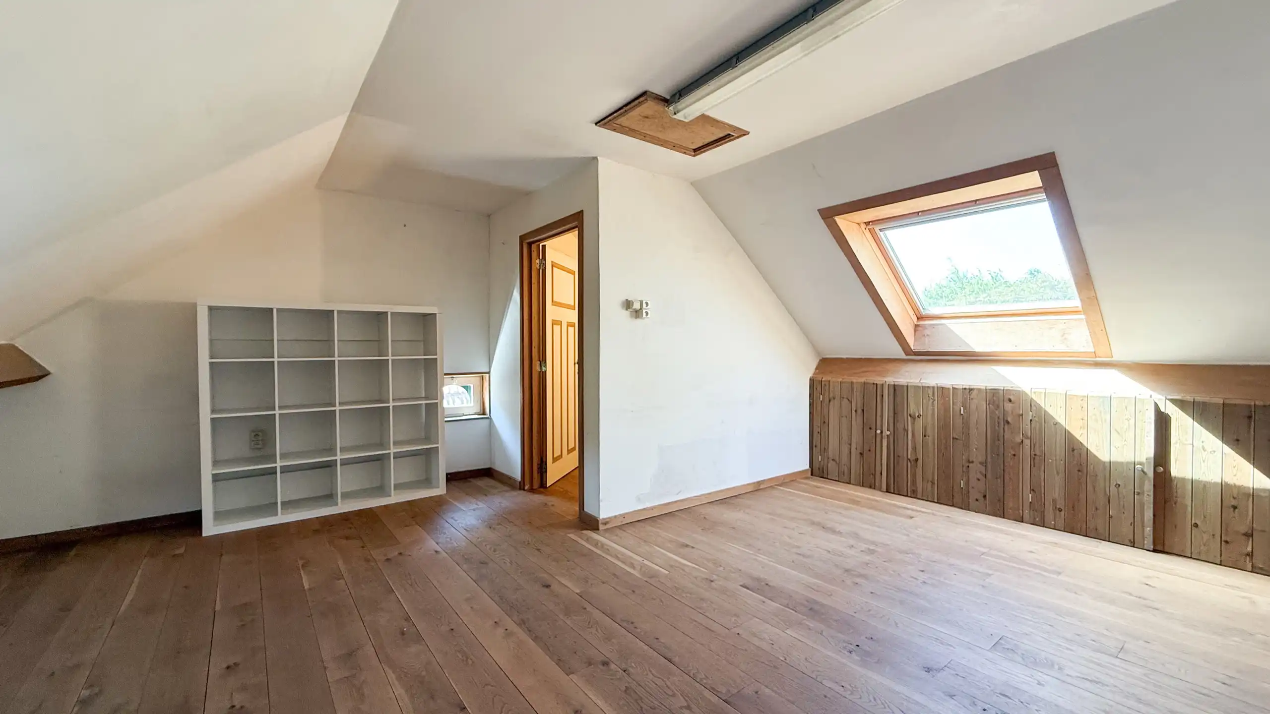Te renoveren woning met 3 slpkms op ruim perceel van 8a58ca! foto 28