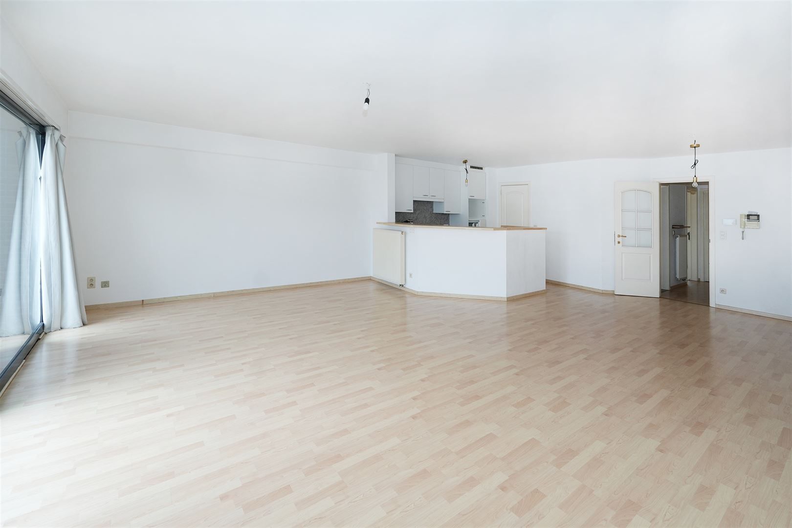 Centraal gelegen appartement met 2 slpks. foto 4