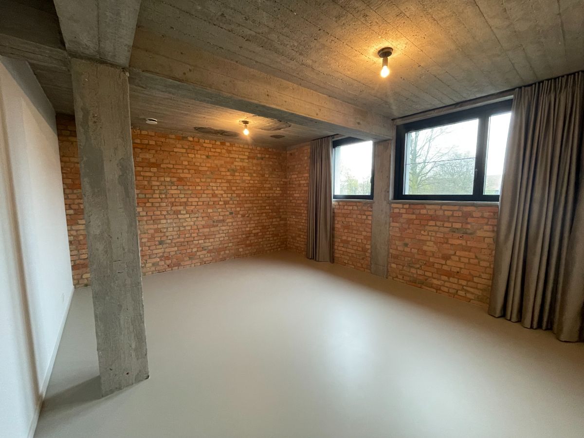 EXCLUSIEF  2-SLAAPKAMER LOFT-APPARTEMENT + overdekt TERRAS &  ruime gelijkvloerse privative inpandige GARAGE (inclusief fietsberging & openlucht AUTOSTANDPLAATS foto 19