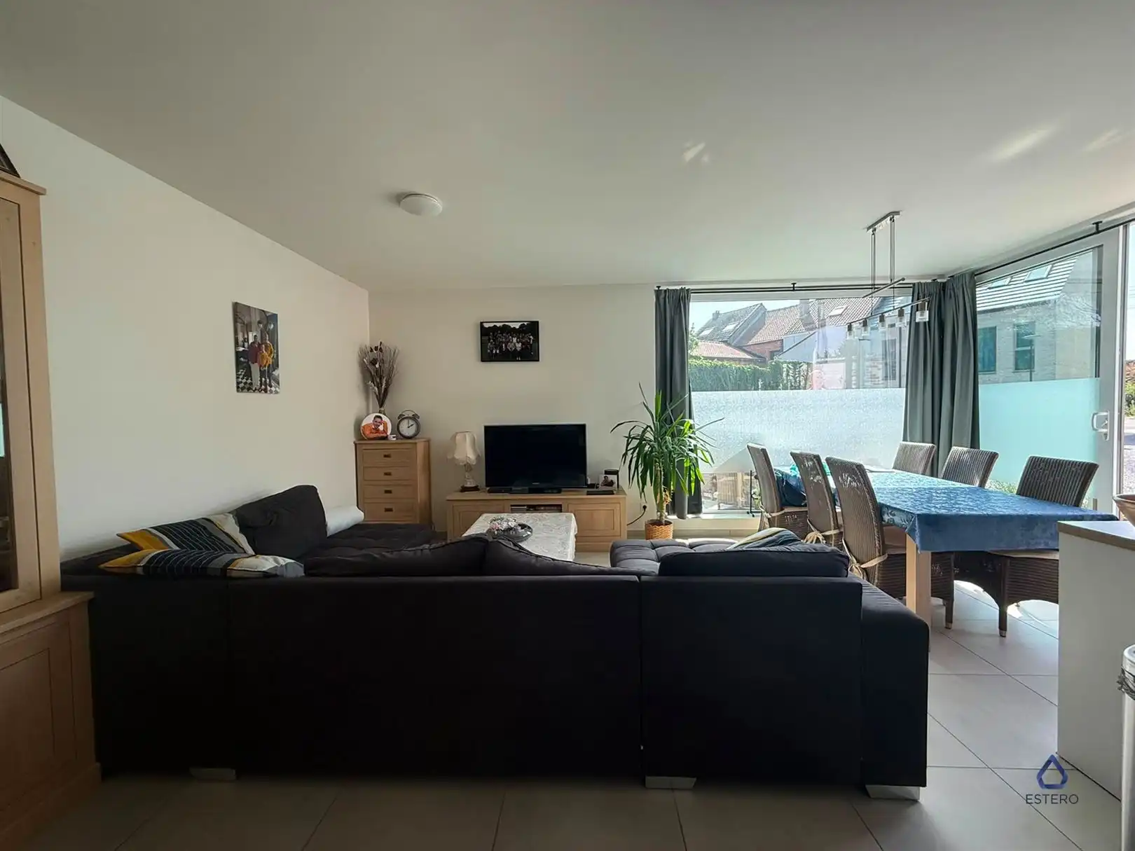 Mooi afgewerkt appartement met 2 slaapkamers foto 2