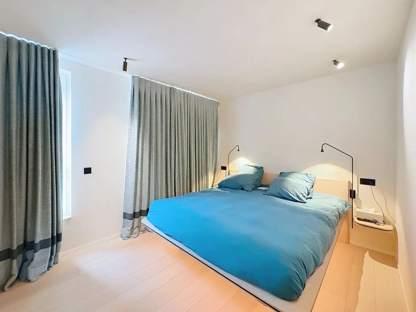 Exclusief appartement op de Zeedijk - parkeerplaats met laadpaal mogelijk  foto 8
