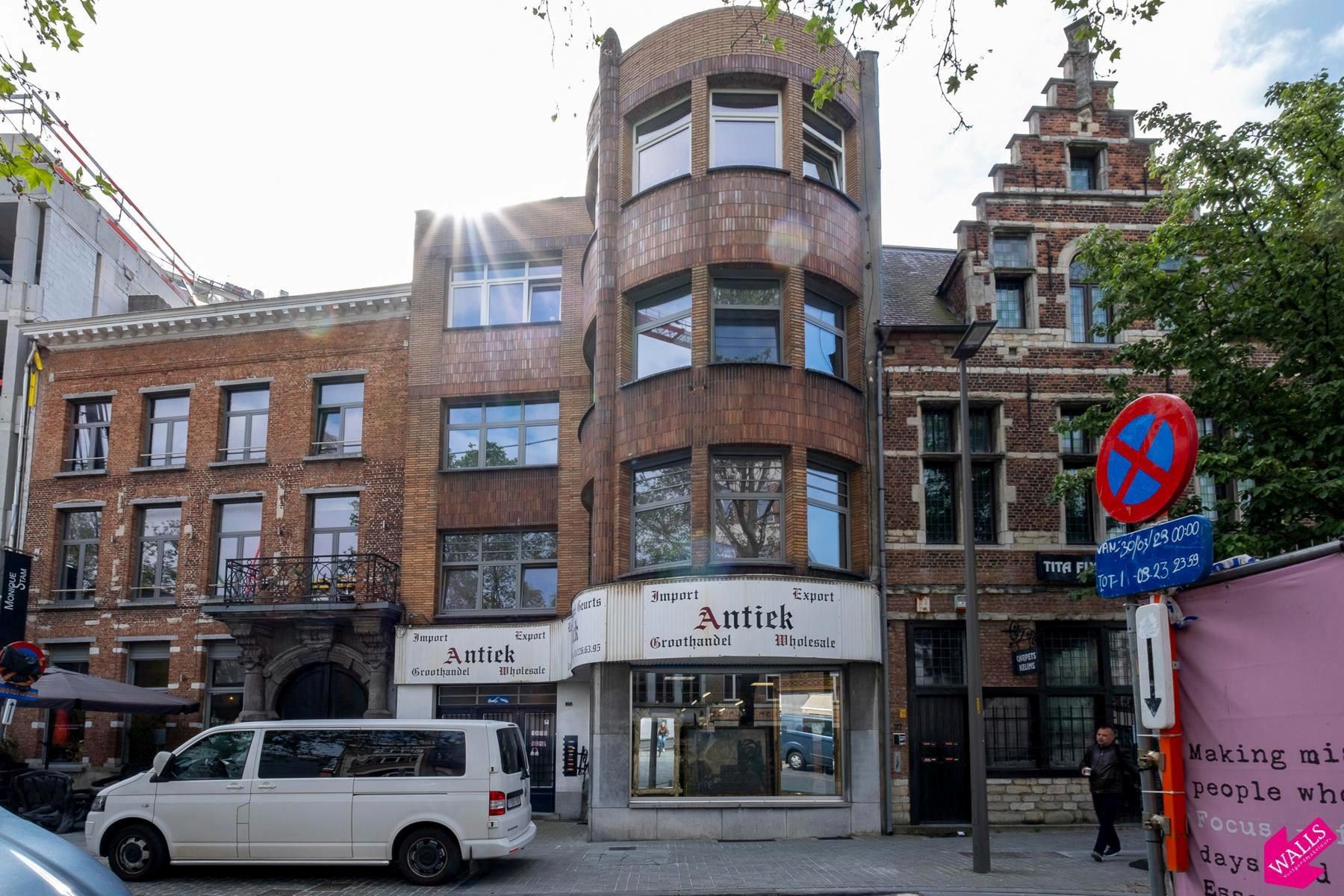 Supergezellig 2 slaapkamer appartement op toplocatie! foto 15